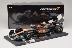 McLaren MCL36 #3 D. Ricciardo Abu Dhabi GP 2022 Minichamps 1:18 537224003 Resin — bild 7 av 7