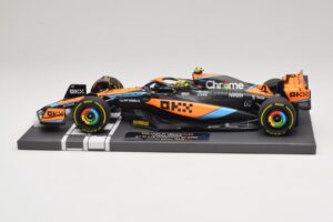 McLaren MCL60 #4 L. Norris 2nd Place Hungarian GP 2023 Minichamps 1:18 537233004 Resin — bild 3 av 7