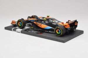 McLaren MCL60 #4 L. Norris 2nd Place Hungarian GP 2023 Minichamps 1:18 537233004 Resin — bild 5 av 7