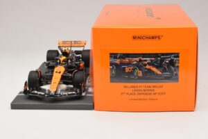 McLaren MCL60 #4 L. Norris 2nd Place Japanese GP 2023 Minichamps 1:18 537233504 Resin — bild 6 av 7
