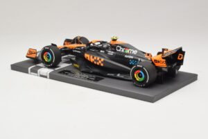 McLaren MCL60 #4 L. Norris 2nd Place Singapore GP 2023 Minichamps 1:18 537233404 Resin — bild 5 av 7