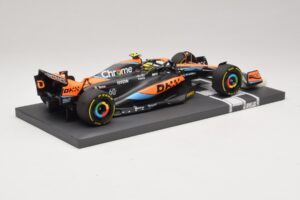 McLaren MCL60 #4 L. Norris Australian GP 2023 Minichamps 1:18 537232104 Resin — bild 2 av 7