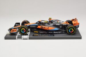McLaren MCL60 #4 L. Norris Australian GP 2023 Minichamps 1:18 537232104 Resin — bild 3 av 7