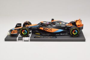 McLaren MCL60 #81 O. Piastri Hungarian GP 2023 Minichamps 1:18 537233081 Resin — bild 3 av 7