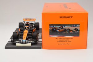 McLaren MCL60 #81 O. Piastri Hungarian GP 2023 Minichamps 1:18 537233081 Resin — bild 6 av 7