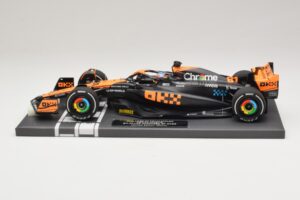 McLaren MCL60 #81 O. Piastri Japanese GP 2023 Minichamps 1:18 537233581 Resin — bild 3 av 7