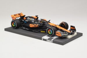 McLaren MCL60 #81 O. Piastri Japanese GP 2023 Minichamps 1:18 537233581 Resin — bild 4 av 7
