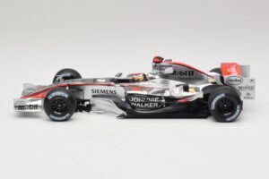 McLaren MP4/21 #3 K. Raikkonen 2006 Minichamps 1:18 530061803 Resin — bild 3 av 7