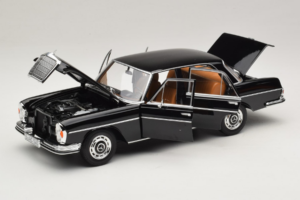 Mercedes 280 SE W108 Svart Norev 1:18 183360 Metall — bild 2 av 8