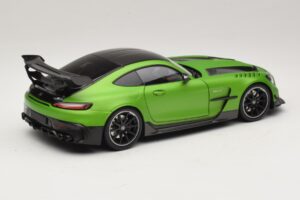 Mercedes AMG GT Black Series C190 Matt Green Metallic Minichamps 1:18 110032022 Metall — bild 3 av 8