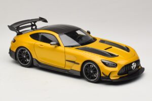 Mercedes AMG GT Black Series C190 Solarbeam Yellow Metallic Minichamps 1:18 110032021 Metall — bild 6 av 8