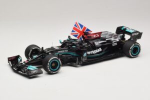 Mercedes AMG Petronas W12 E Performance L. Hamilton Winner British GP 2021 Minichamps 1:18 110211144 Resin