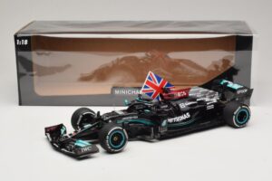 Mercedes AMG Petronas W12 E Performance L. Hamilton Winner British GP 2021 Minichamps 1:18 110211144 Resin — bild 7 av 7