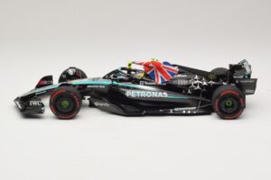 Mercedes AMG Petronas W15 E Performance L. Hamilton Winner British GP 2024 Minichamps 1:18 110241244 Resin — bild 3 av 7
