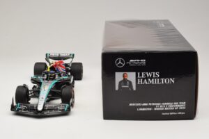 Mercedes AMG Petronas W15 E Performance L. Hamilton Winner British GP 2024 Minichamps 1:18 110241244 Resin — bild 6 av 7