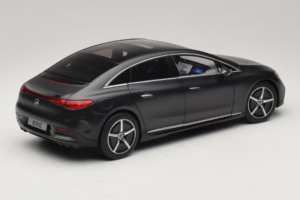 Mercedes EQE V295 Graphite Grey Magno NZG 1:18 B66961108 Metall — bild 5 av 8