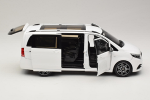Mercedes V-Class W447 AMG Line Vit Norev 1:18 183876 Metall — bild 4 av 8