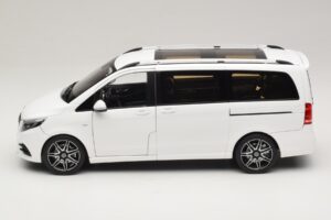 Mercedes V-Class W447 AMG Line Vit Norev 1:18 183876 Metall — bild 5 av 8