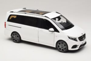 Mercedes V-Class W447 AMG Line Vit Norev 1:18 183876 Metall — bild 6 av 8