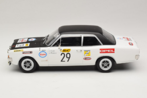 Opel Commodore A #29 J-L. Clarr / J-P. Peyroux Tour de France Automobile 1971 MCG 1:18 MCG18562R Metall — bild 3 av 6
