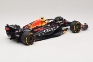 Oracle Red Bull Racing RB19 S. Perez Abu Dhabi GP 2023 Minichamps 1:18 110232311 Resin — bild 2 av 7
