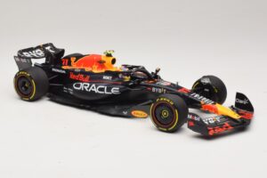 Oracle Red Bull Racing RB19 S. Perez Abu Dhabi GP 2023 Minichamps 1:18 110232311 Resin — bild 4 av 7