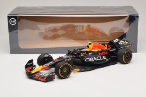Oracle Red Bull Racing RB19 S. Perez Abu Dhabi GP 2023 Minichamps 1:18 110232311 Resin — bild 7 av 7