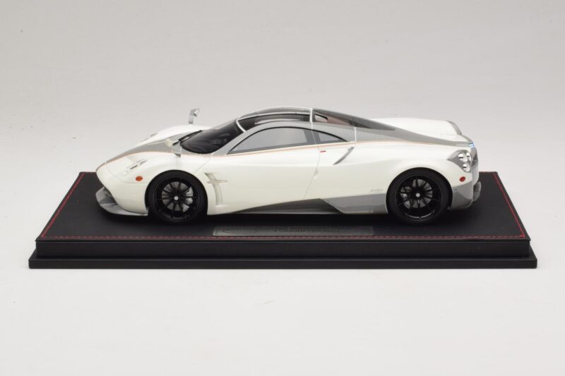 Pagani Huayra Luminous Green AB 1:18 REMC041 Resin