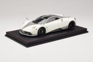 Pagani Huayra Luminous Green AB 1:18 REMC041 Resin — bild 2 av 7
