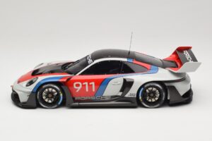 Porsche 911 992 GT3 R Rennsport GT Spirit 1:18 GT495 Resin — bild 3 av 6