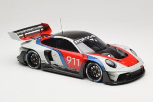 Porsche 911 992 GT3 R Rennsport GT Spirit 1:18 GT495 Resin — bild 4 av 6