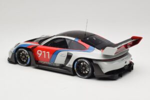 Porsche 911 992 GT3 R Rennsport GT Spirit 1:18 GT495 Resin — bild 5 av 6