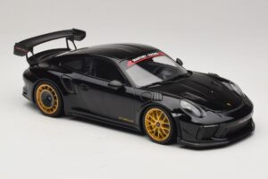 Porsche 911 992 GT3 RS Manthey Racing Svart med Guldfälgar Minichamps 1:18 MR-911-GT3RS-1804 Metall — bild 4 av 6