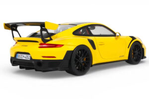 Porsche 911 GT2 RS 991.2 Nurburgring Lap Record Gul GT Spirit 1:18 GT972 Resin — bild 2 av 5