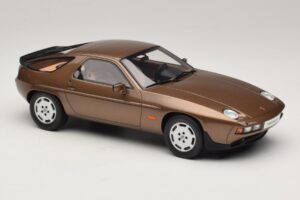 Porsche 928 S Tobacco Metallic GT Spirit 1:18 GT1005 Resin — bild 4 av 6