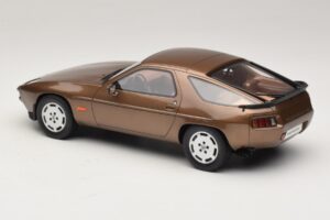 Porsche 928 S Tobacco Metallic GT Spirit 1:18 GT1005 Resin — bild 5 av 6