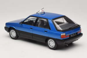 Renault 11 GTL Taxi James Bond MCG 1:18 MCG18833 Metall — bild 5 av 6