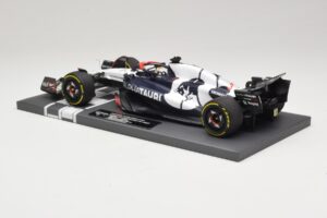 Scuderia AlphaTauri AT04 D. Ricciardo Hungarian GP 2023 Minichamps 1:18 117231203 Resin — bild 5 av 7