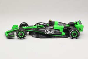 Stake Kick Sauber C44 G. Zhou Emilia Romagna GP 2024 Minichamps 1:18 117240124 Resin — bild 3 av 7
