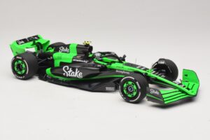 Stake Kick Sauber C44 G. Zhou Emilia Romagna GP 2024 Minichamps 1:18 117240124 Resin — bild 4 av 7