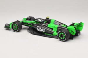 Stake Kick Sauber C44 G. Zhou Emilia Romagna GP 2024 Minichamps 1:18 117240124 Resin — bild 5 av 7