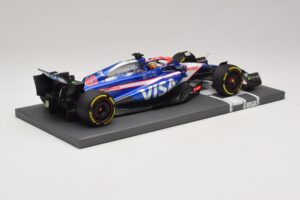 Visa Cash App RB VCARB 01 A. Iwasa FP1 Japanese GP 2024 Minichamps 1:18 117240440 Resin — bild 2 av 7