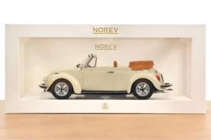 Volkswagen 1303 Cabriolet Cream White Norev 1:18 188535 Metall — bild 2 av 2