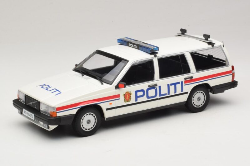 Volvo 740 GL Kombi Politi Norway Minichamps 1:18 155171796 Metall
