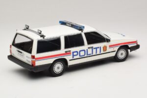 Volvo 740 GL Kombi Politi Norway Minichamps 1:18 155171796 Metall — bild 2 av 6