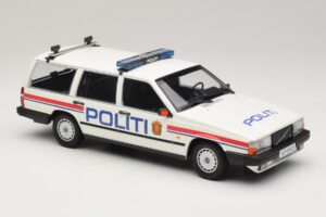 Volvo 740 GL Kombi Politi Norway Minichamps 1:18 155171796 Metall — bild 4 av 6