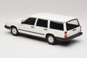 Volvo 740 GL Kombi Vit Minichamps 1:18 155171772 Metall — bild 5 av 6