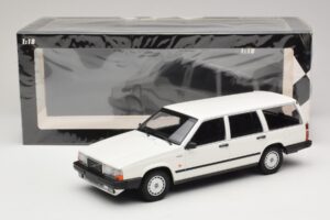 Volvo 740 GL Kombi Vit Minichamps 1:18 155171772 Metall — bild 6 av 6