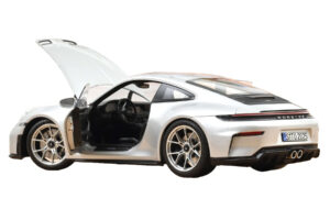 Porsche 911 992.2 GT3 Touring Package GT Silver Metallic Norev 1:18 187002 Metall — bild 2 av 5