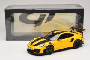 Porsche 911 GT2 RS 991.2 Nurburgring Lap Record Gul GT Spirit 1:18 GT972 Resin — bild 6 av 6